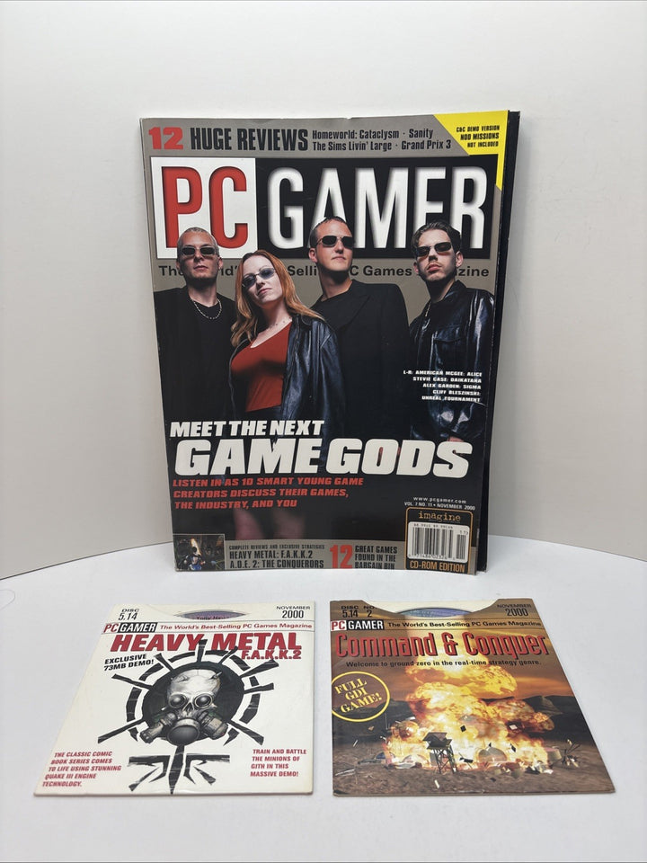 PC GAMER Magazine Vol.7 #11 Nov 2000 - Meet The Next Game Gods With 2 Demo Discs