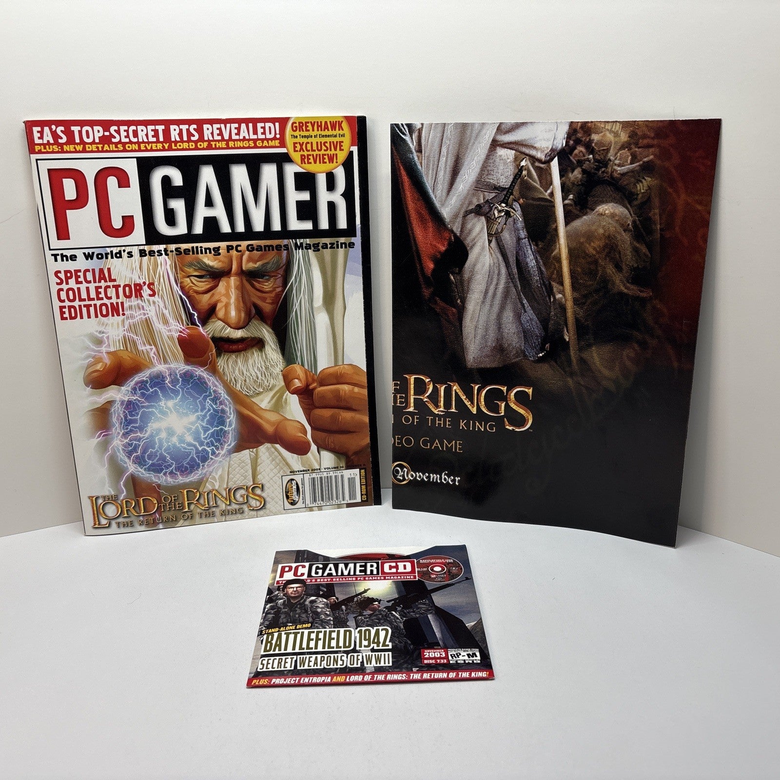 PC GAMER Magazine Nov 2003 THE LORD OF THE RINGS Vol 10 #11 with Disc & Poster