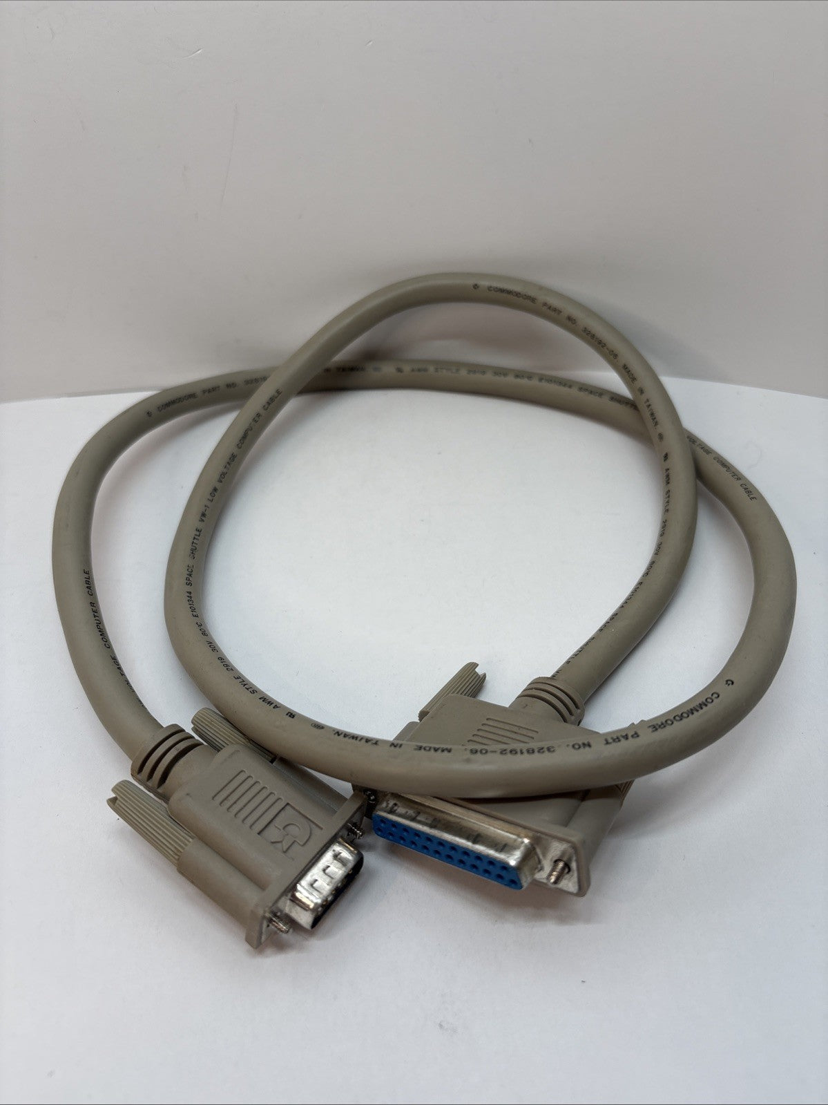 Commodore Amiga 328192-06 23 Pin to 9 Pin Video Cable 1084 Monitor