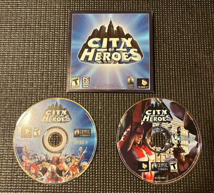 City of Heroes (PC, 2004) 2-Disc Set Cryptic Studios w/ Key