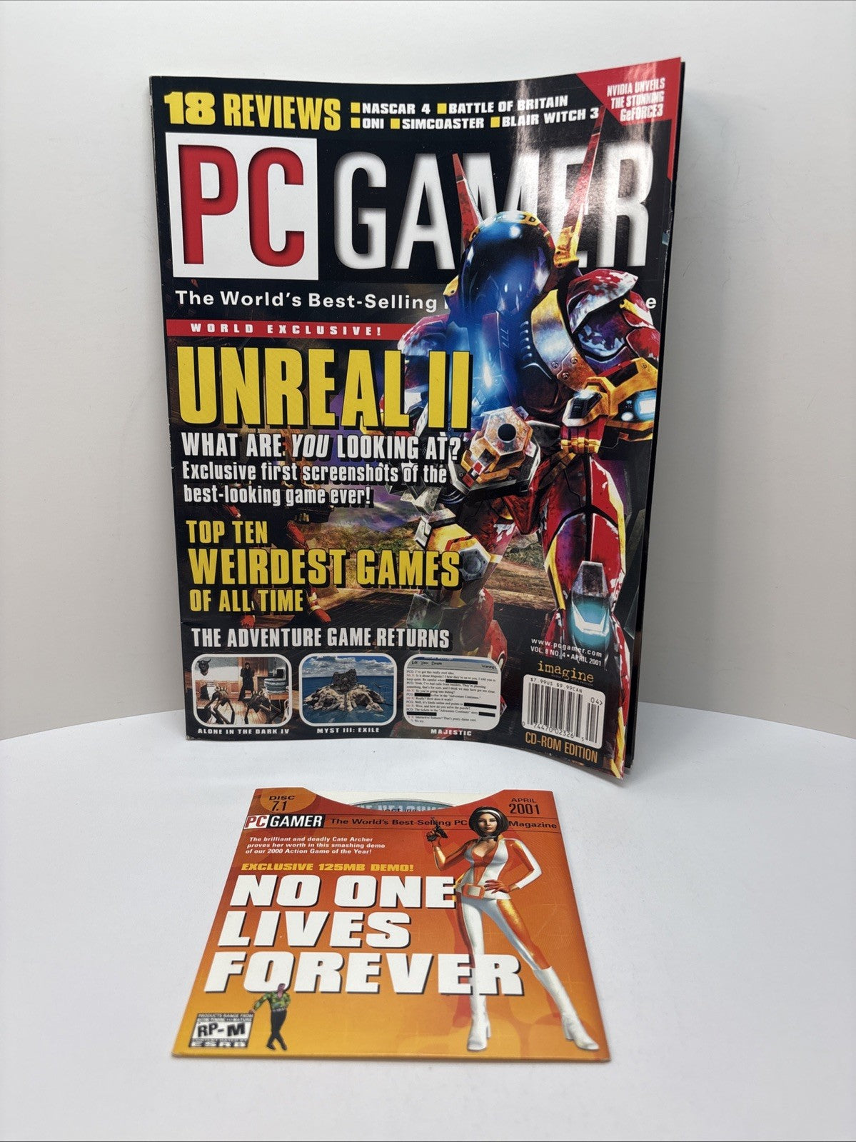 PC GAMER Magazine Vol.8 No.4 April 2001 - Unreal II - With Demo Disc