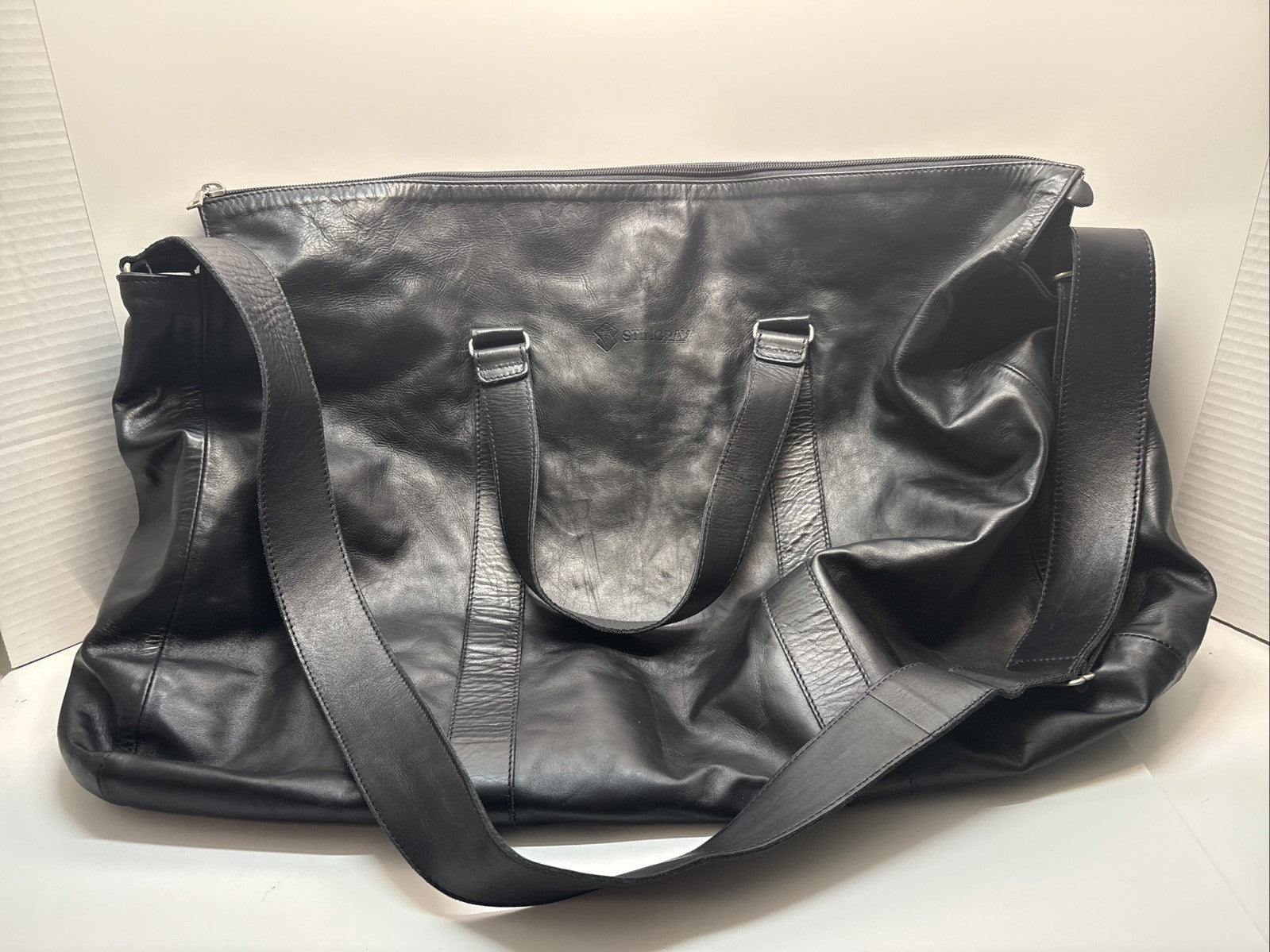 m0851 Leather Weekender Duffel Bag Black Genuine Leather Stingray Logo
